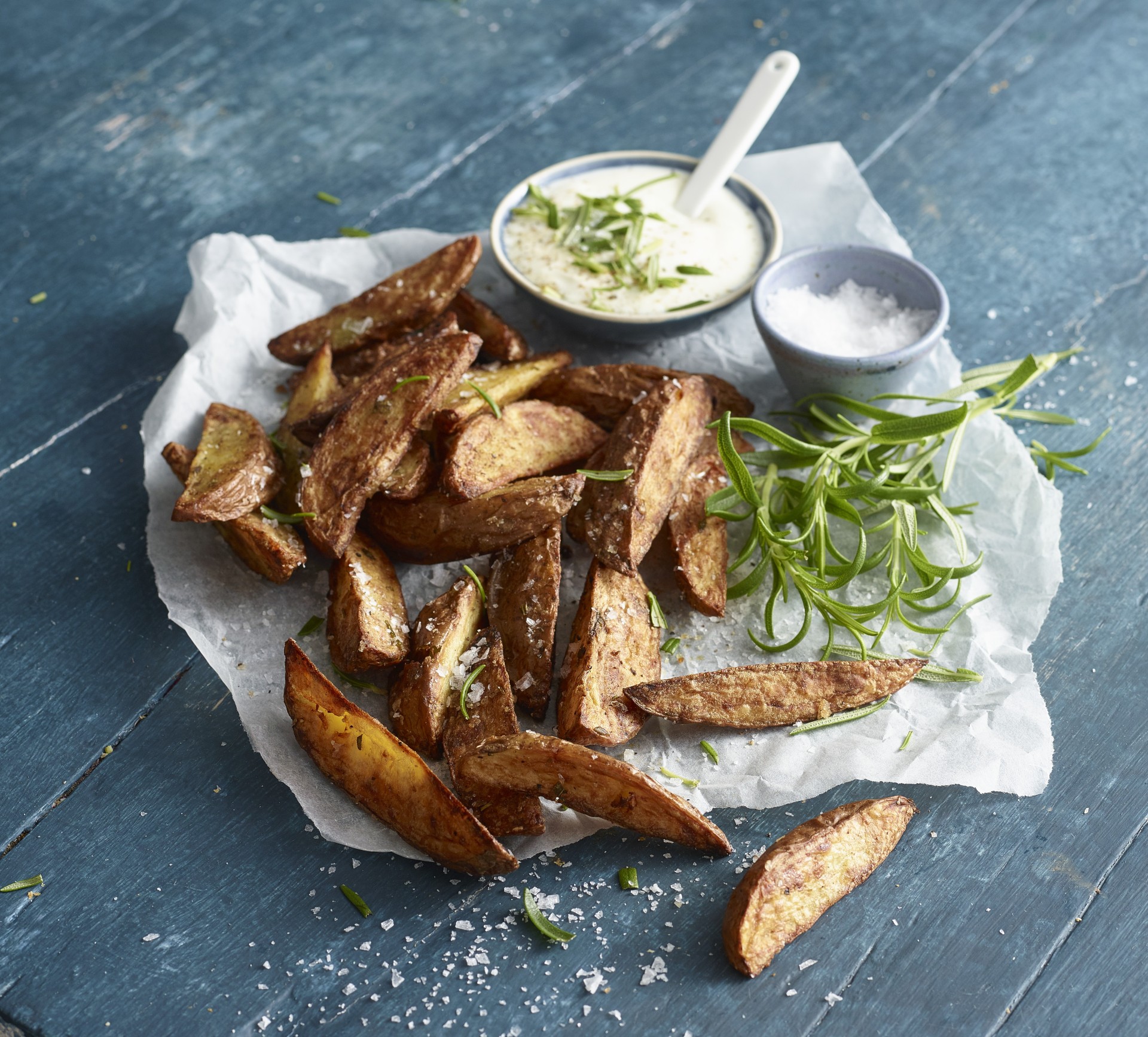 potato wedges with side